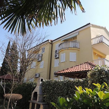 Apartment Mirela Malinska Zewnętrze zdjęcie