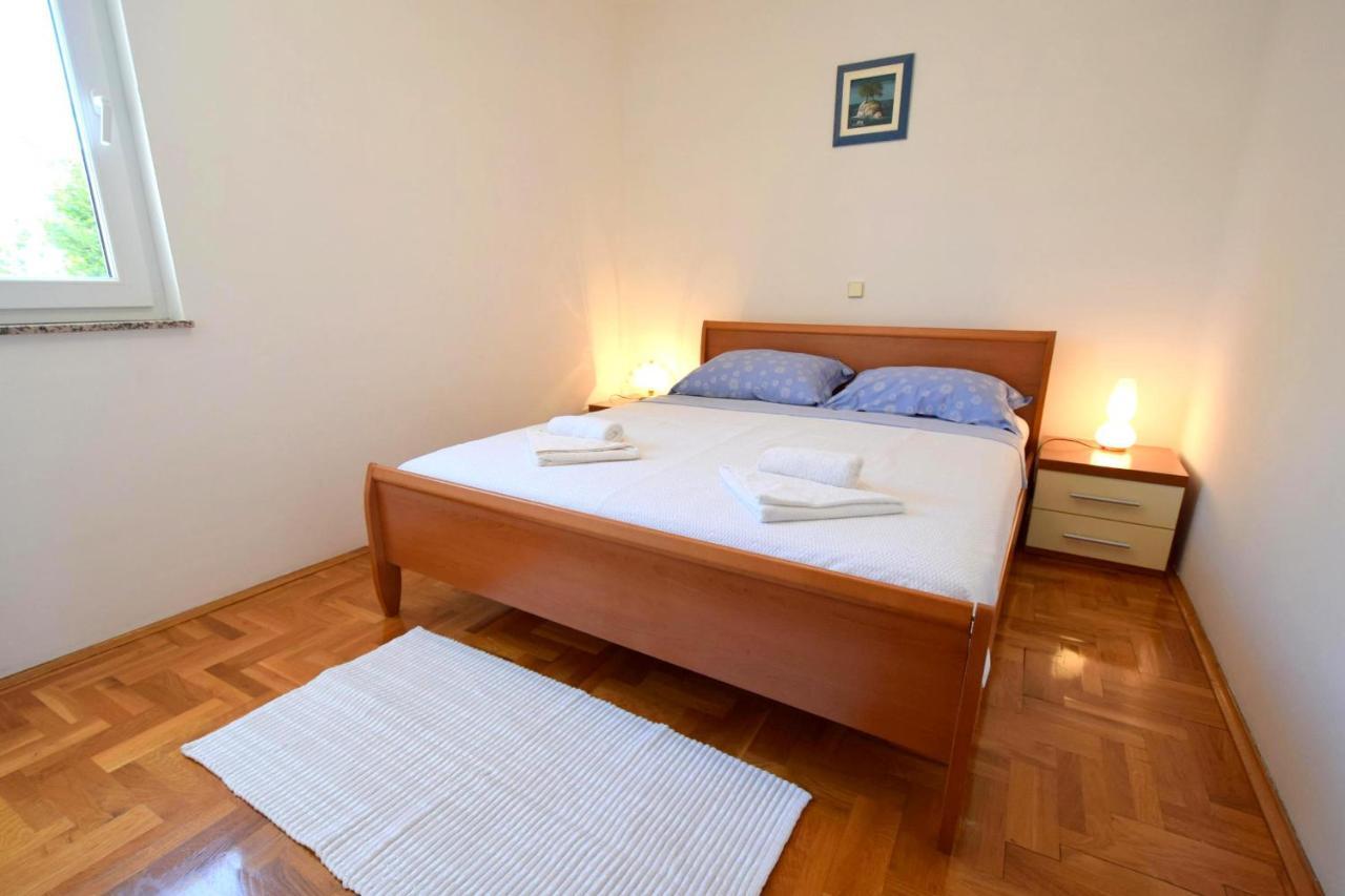 Apartment Mirela Malinska Zewnętrze zdjęcie