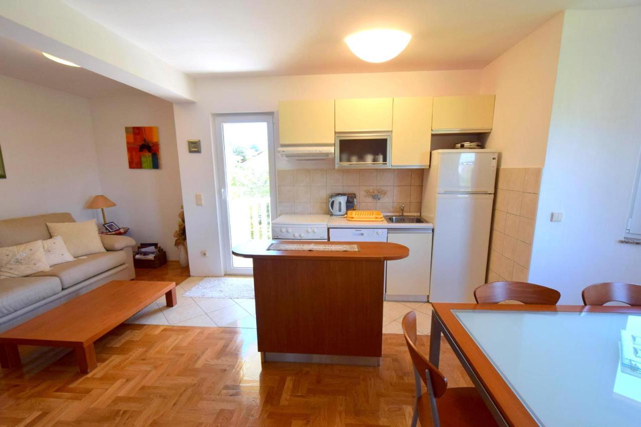 Apartment Mirela Malinska Zewnętrze zdjęcie